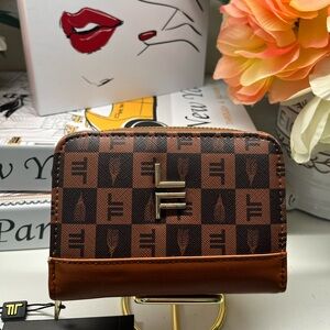 LONDON FOG - Zip Around Wallet Fold
